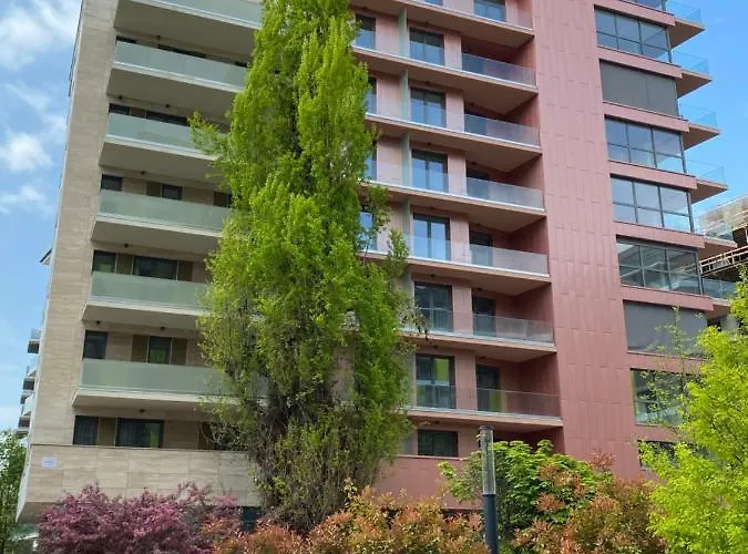 Grand Corvin Apartman *
