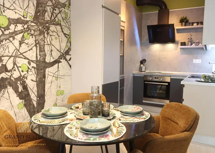 Grand Corvin Apartman *