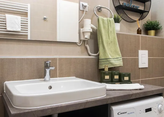 Grand Corvin Apartament