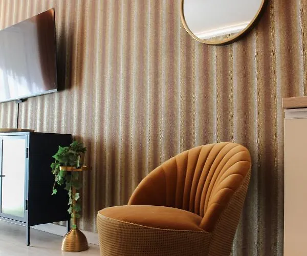Grand Corvin Apartament