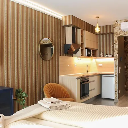 Grand Corvin Apartament